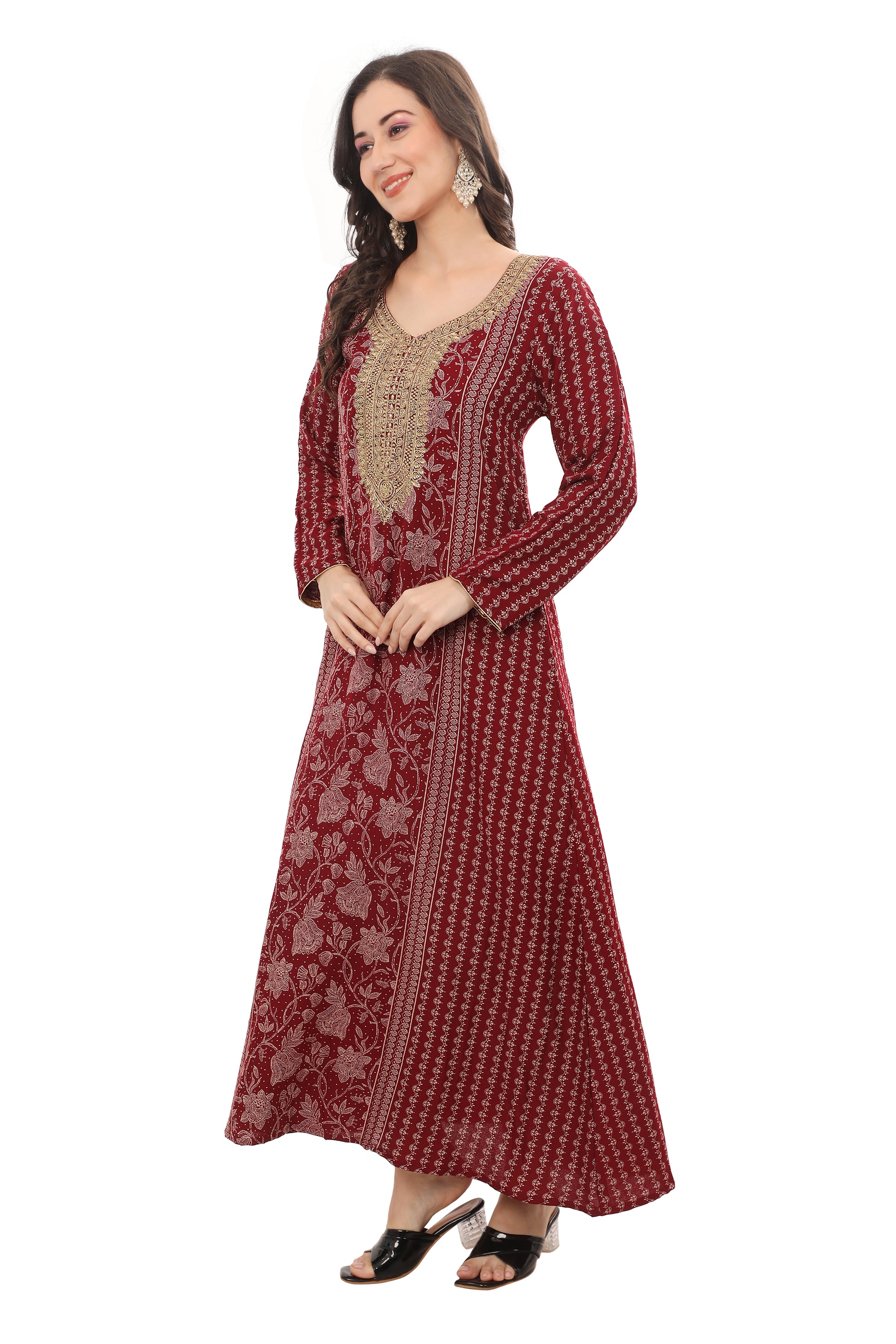 Stylish Alpine Kaftan with Embroidery – Lightweight and Comfortable Dress