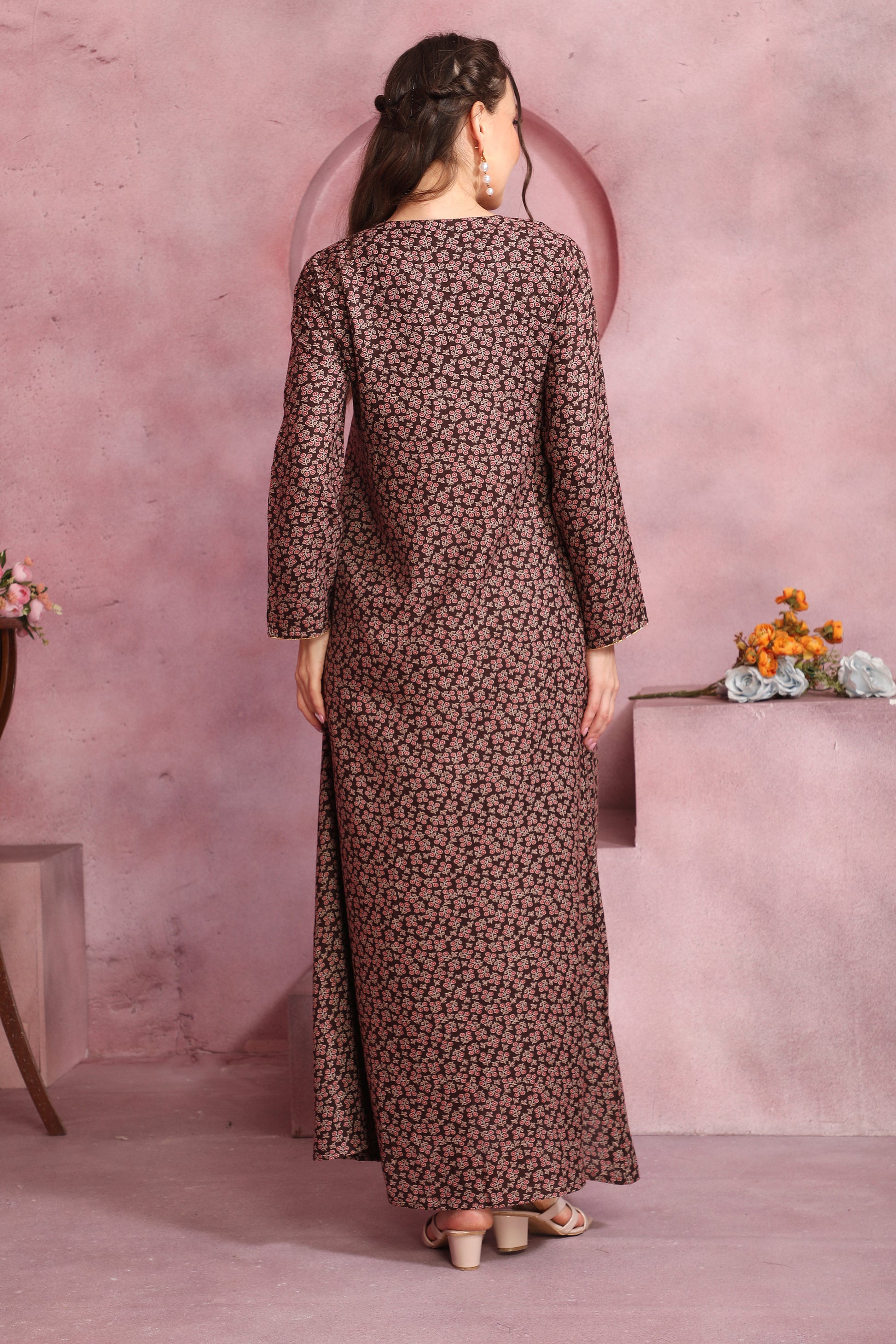 Brown Alpine Fabric Kaftan with Embroidered Neckline and Floral Design – Modest Full-Length Outfit